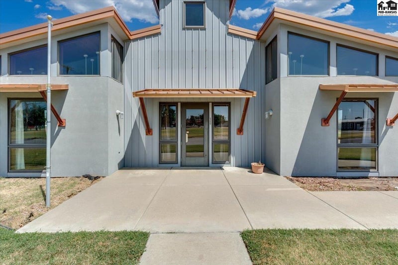 500 Walnut St, South Hutchinson, KS 67505