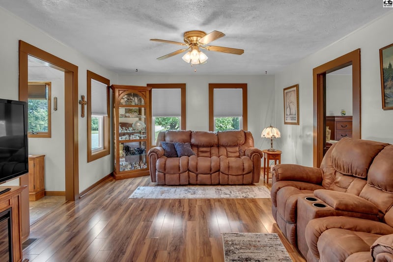1351 24th Ave, Galva, KS 67443