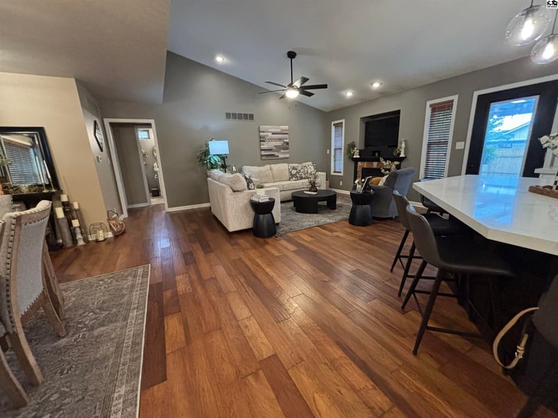 1624 Grimes , Mcpherson, KS 67460