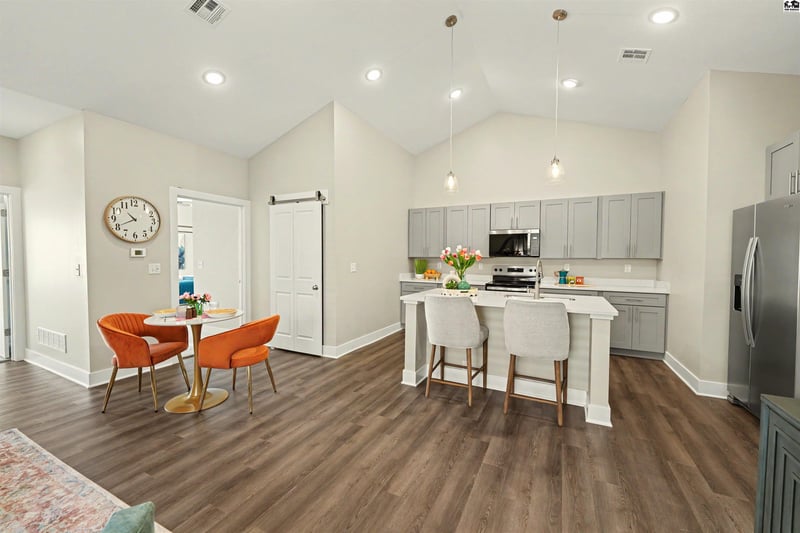 2711 Amelia Ln, Salina, KS 67401