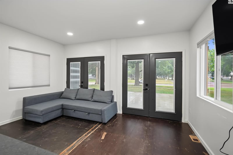 604 Main St, Lindsborg, KS 67456