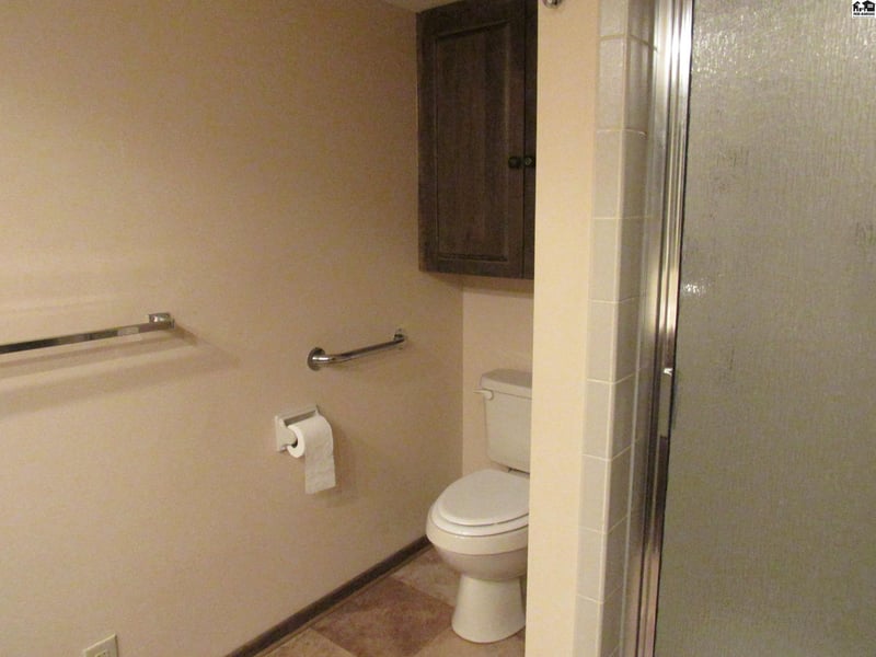 3105 N Nutmeg Ln, Hutchinson, KS 67502