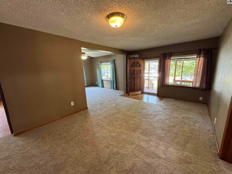 406 Elm St, Mcpherson, KS 67460