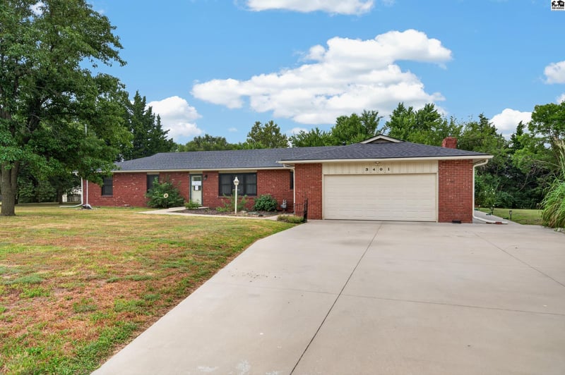 3401 30th Ave, Hutchinson, KS 67502