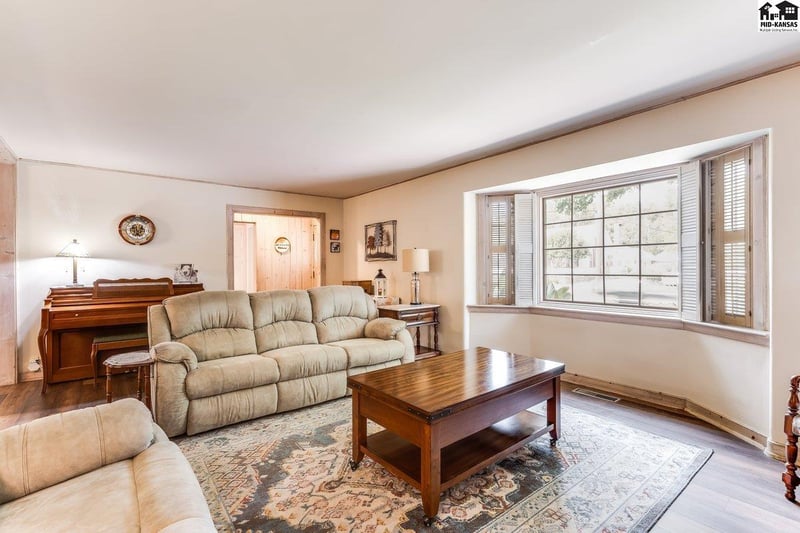 2110 Adams St, Hutchinson, KS 67502
