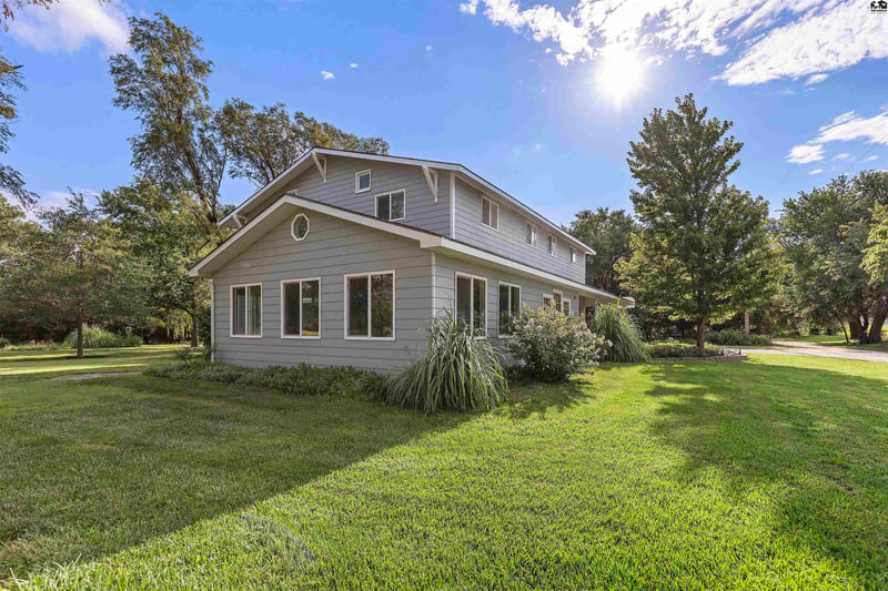 1420 Morgan Ave, Hutchinson, KS 67501