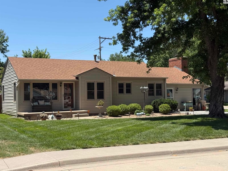 401 Pine St, Inman, KS 67546