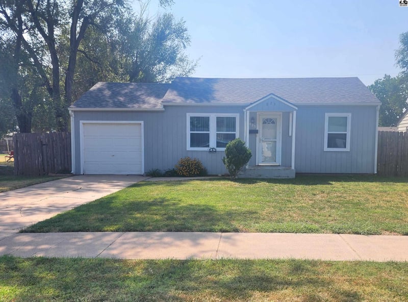 823 Barber , Mcpherson, KS 67460