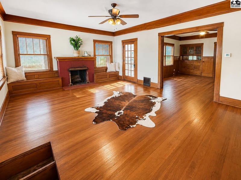 1405 Main St, Hutchinson, KS 67501