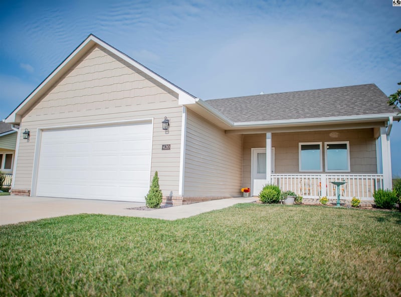 420 Dala Dr, Lindsborg, KS 67456