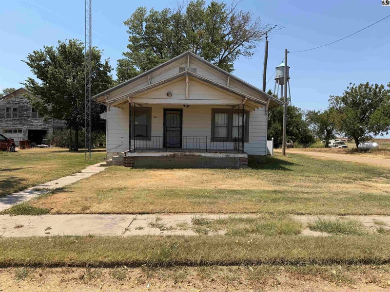 201 Moore St, Coats, KS 67124