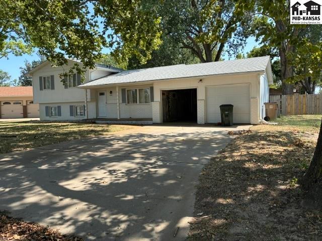 1001 E 32nd Ave, Hutchinson, KS 67502