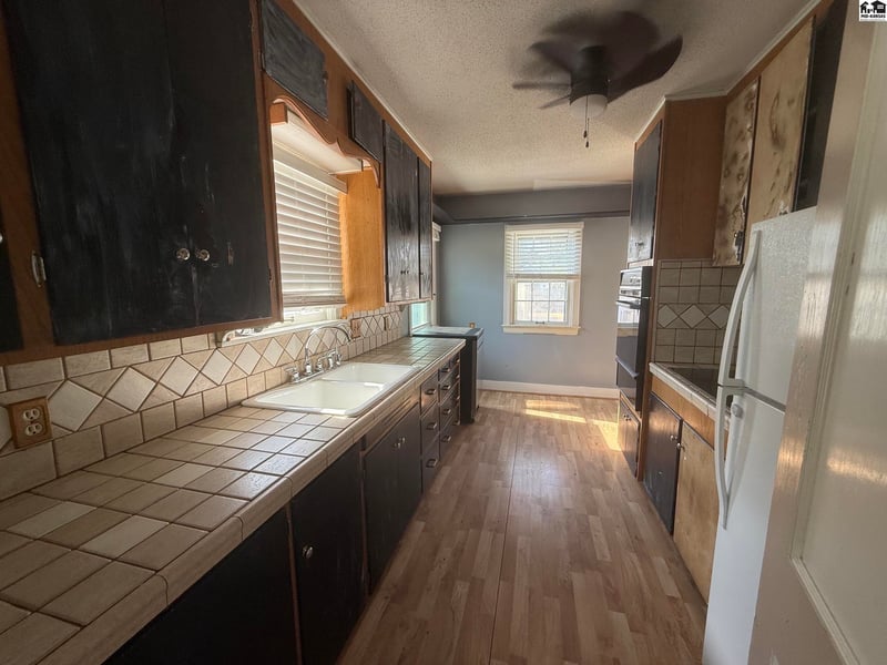 119 W 15th Ave, Hutchinson, KS 67502