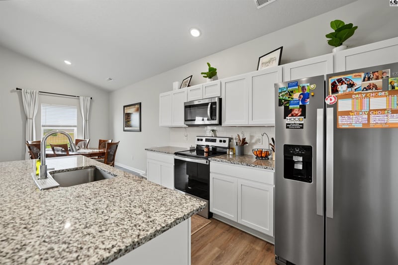 1416 Curtiss Dr, Mcpherson, KS 67460