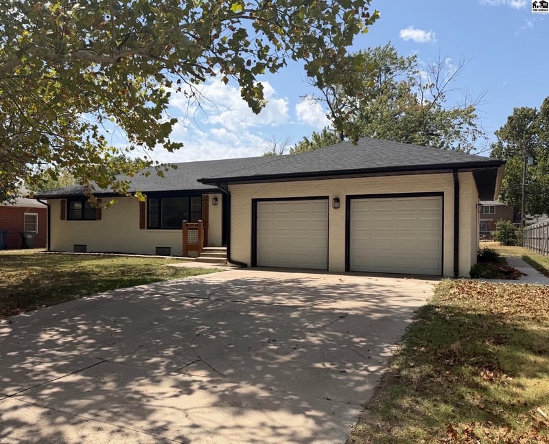 2803 N Monroe, Hutchinson, KS 67502