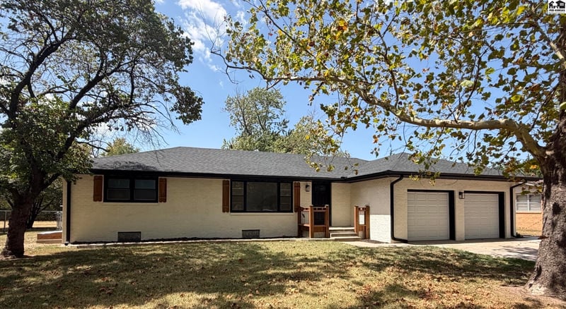 2803 N Monroe St, Hutchinson, KS 67502