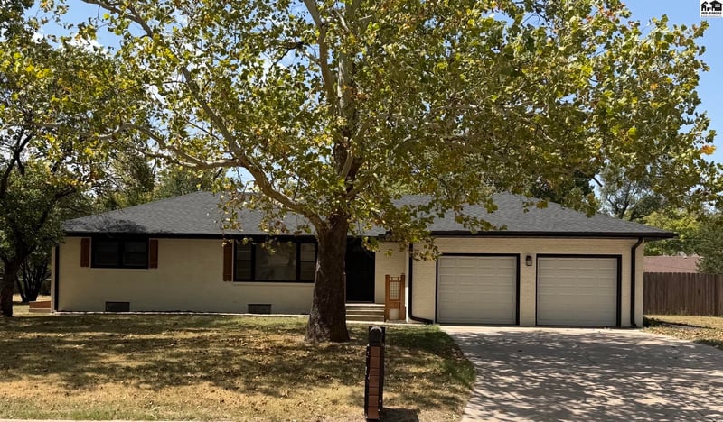 2803 N Monroe St, Hutchinson, KS 67502