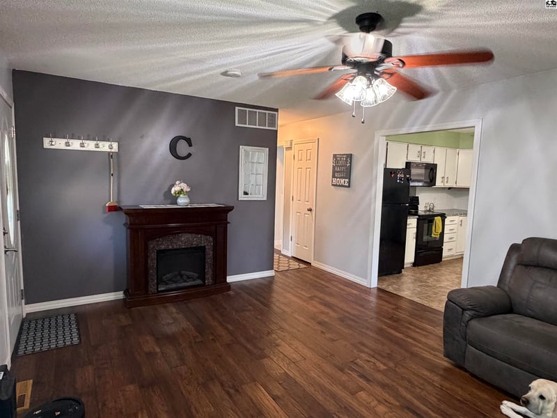 1513 Manchester St, Mcpherson, KS 67460