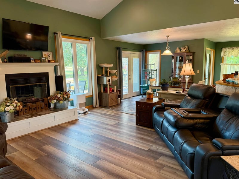 375 Lake Rd, Pratt, KS 67124