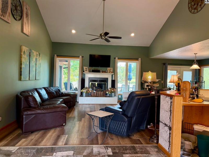 375 Lake Rd, Pratt, KS 67124