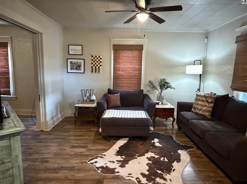 115 S 2nd St, Lindsborg, KS 67456