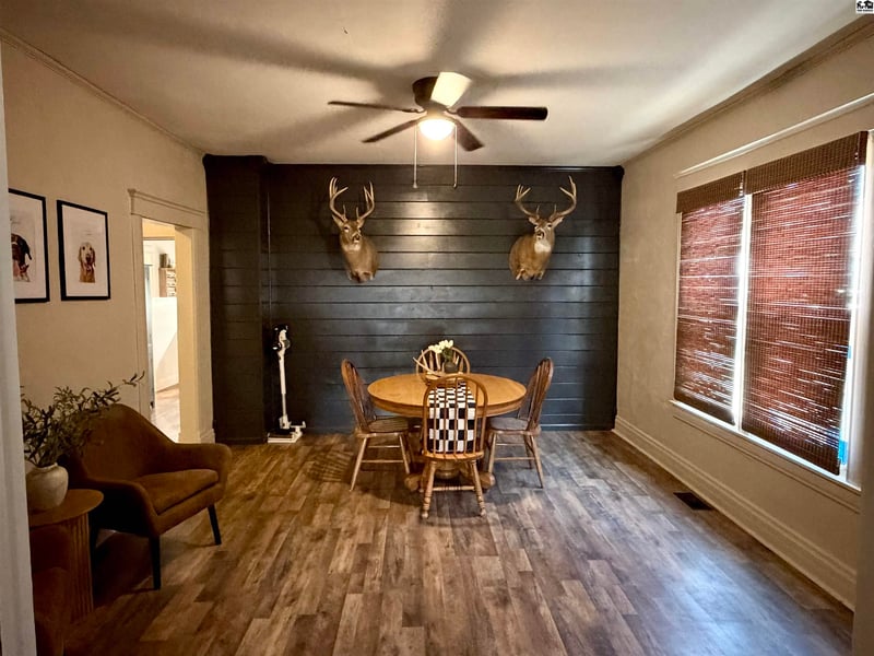 115 S 2nd St, Lindsborg, KS 67456