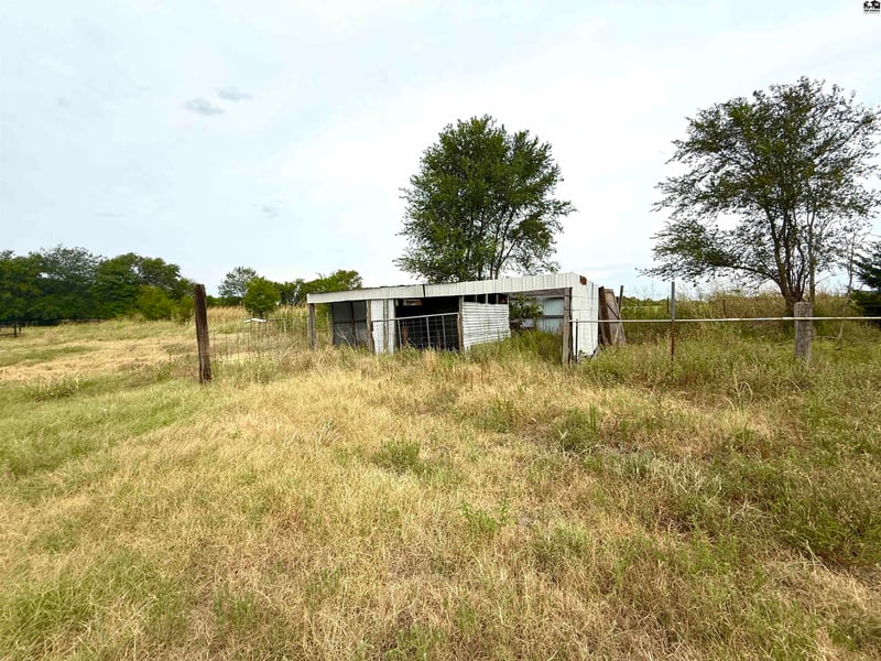 1006 NW 70 Rd, Attica, KS 67009