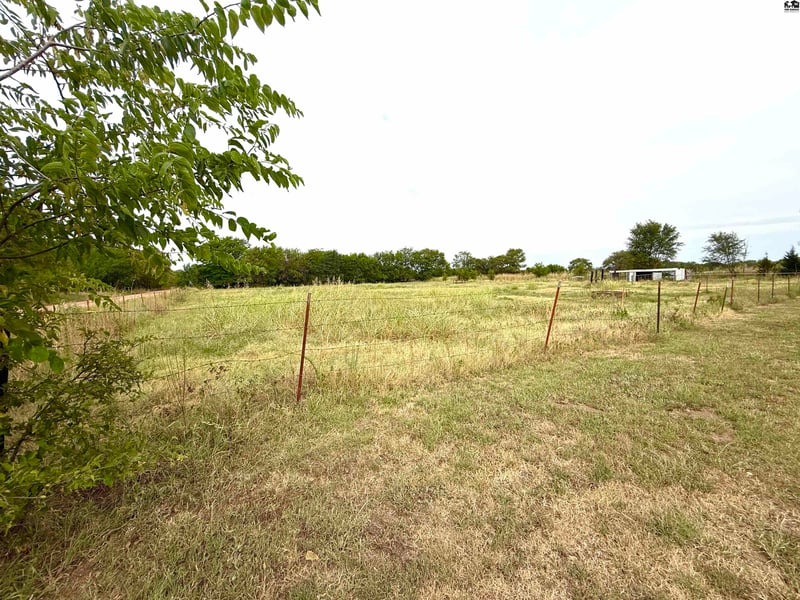 1006 NW 70 Rd, Attica, KS 67009
