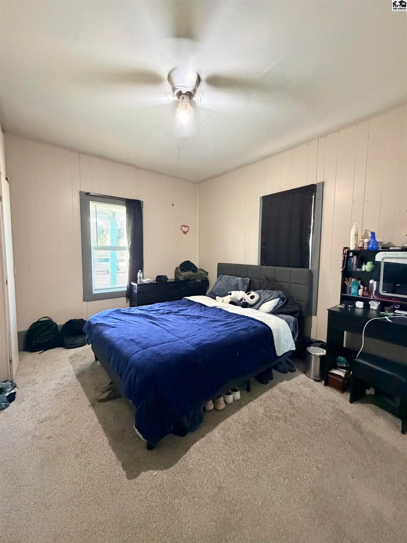 510 E 2nd Ave, Hutchinson, KS 67501