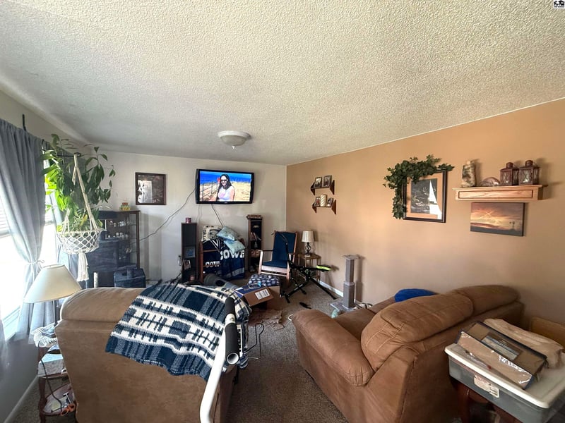 200 W Morgan St Apt A C, Inman, KS 67546