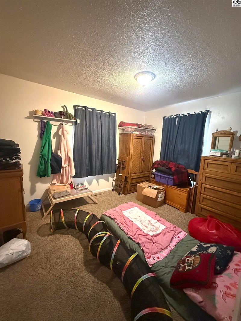 200 W Morgan St Apt A C, Inman, KS 67546