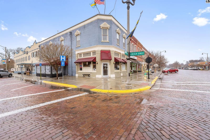 101 N Main St, Lindsborg, KS 67456