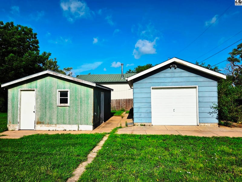 1500 E 9th St, Newton, KS 67114