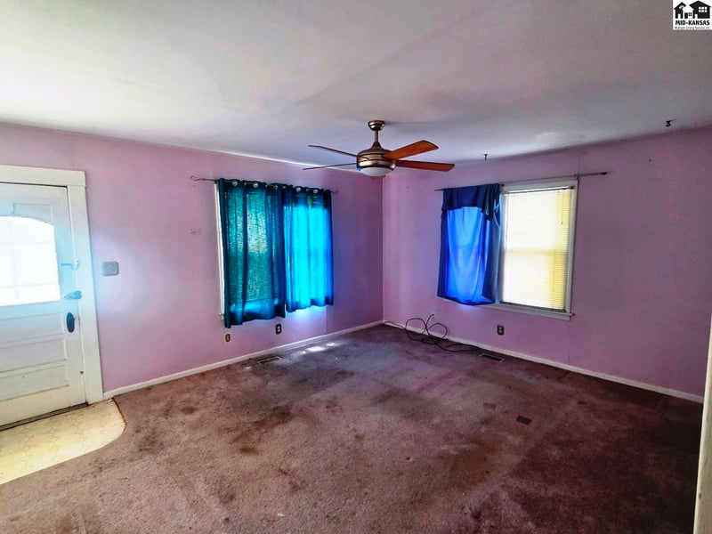 1420 E 9th St, Newton, KS 67114