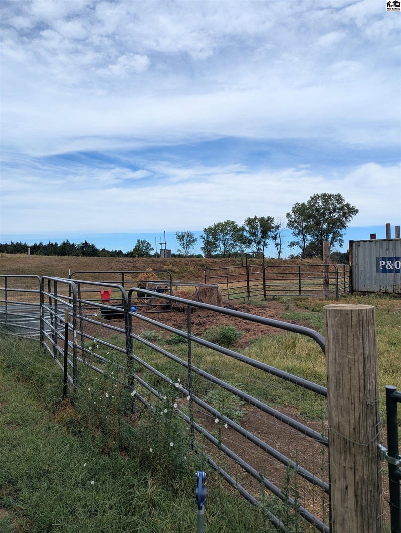 160 State St, Little River, KS 67457