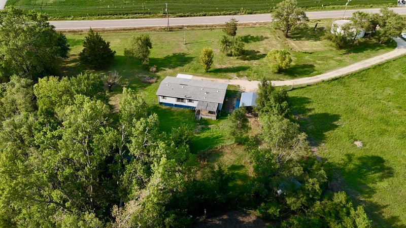 8400 E K 4 Hw, Gypsum, KS 67448