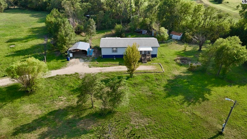 8400 E K 4 Hw, Gypsum, KS 67448