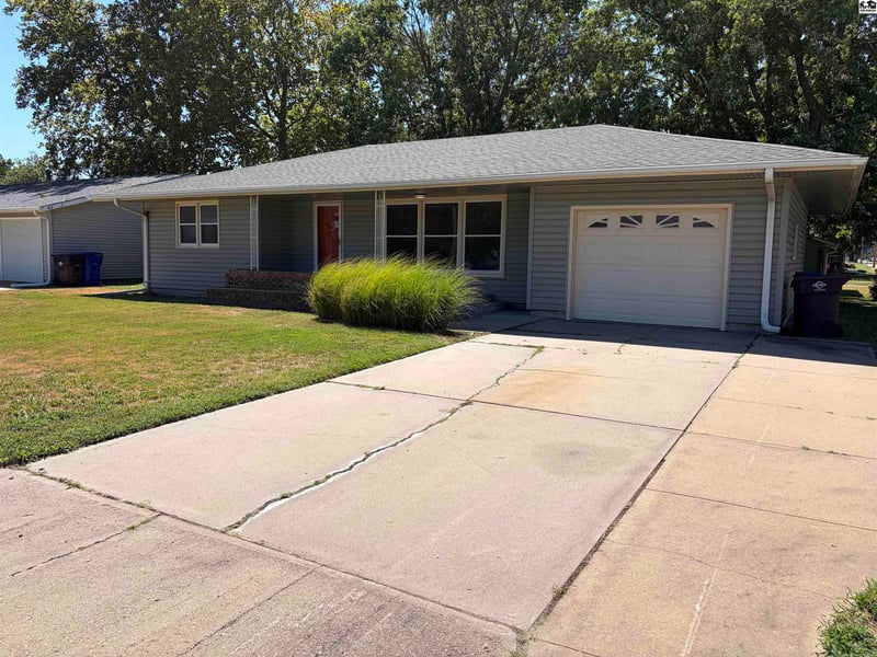 401 S Walnut, Inman, KS 67546
