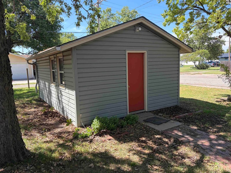 401 S Walnut, Inman, KS 67546