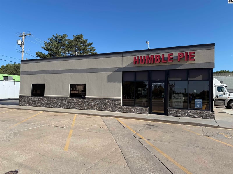 730 E First, Pratt, KS 67124