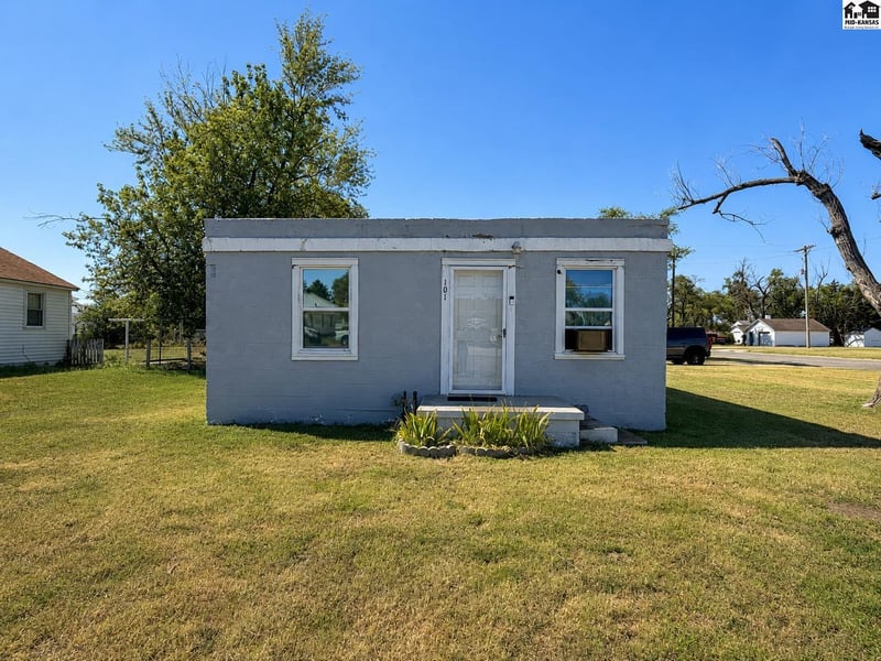 101 E Avenue A, South Hutchinson, KS 67505