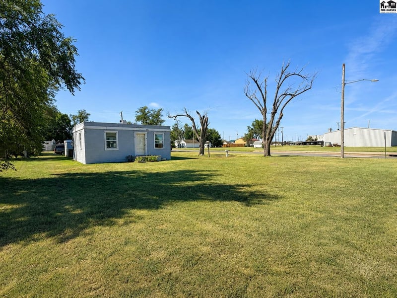101 E Avenue A, South Hutchinson, KS 67505