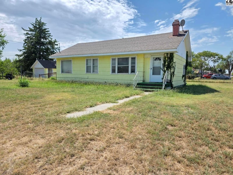 229 E Avenue A, South Hutchinson, KS 67505