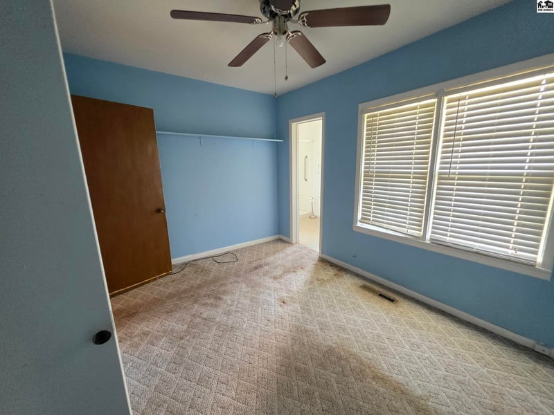 229 E Avenue A, South Hutchinson, KS 67505