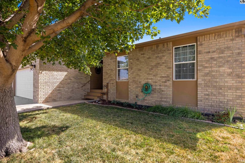 1412 Westwood Dr, Mcpherson, KS 67460
