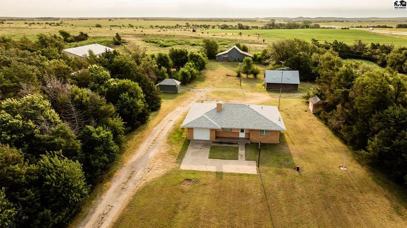 165 N 290th Rd, Tescott, KS 67423