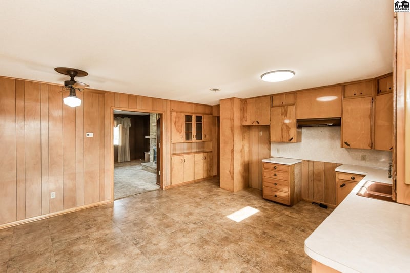 165 N 290th Rd, Tescott, KS 67423