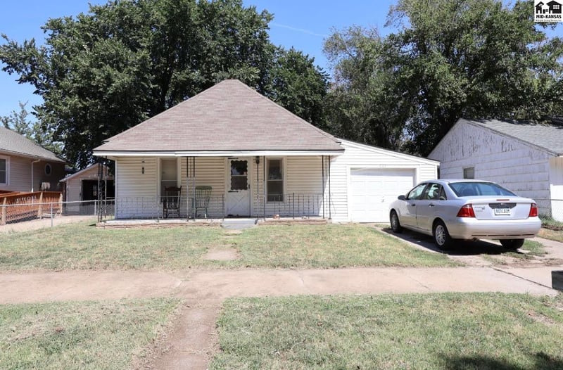 932 E 9th, Hutchinson, KS 67501