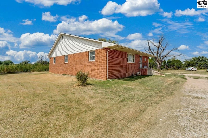 9504 W 82nd, Nickerson, KS 67502