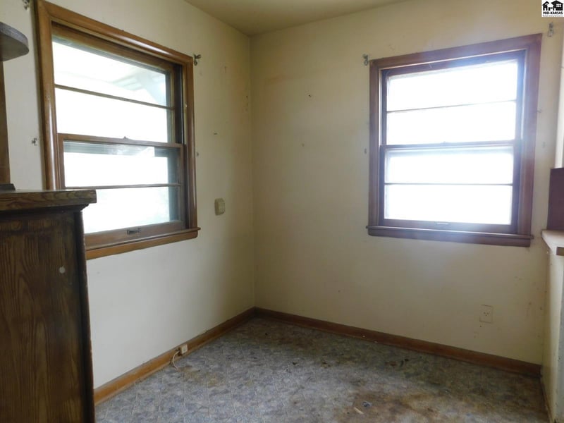 324 N Howard St, Pratt, KS 67124